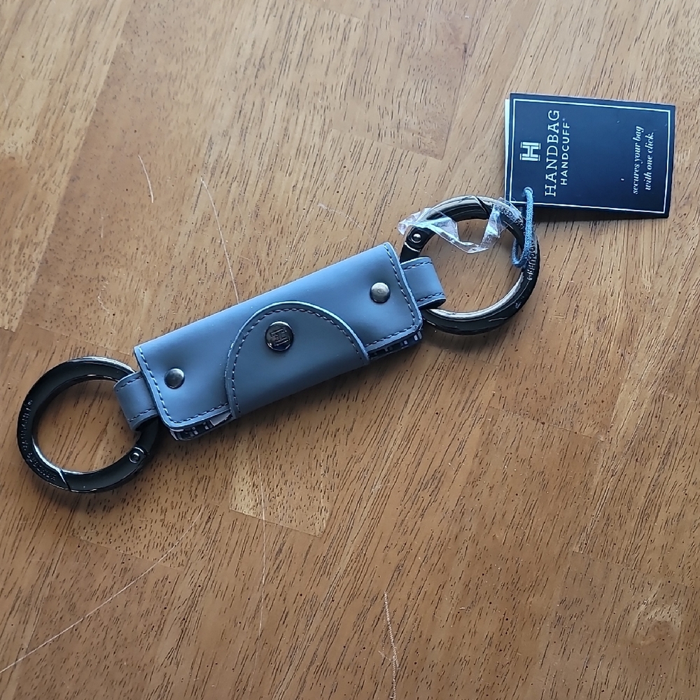 Handbag Handcuff